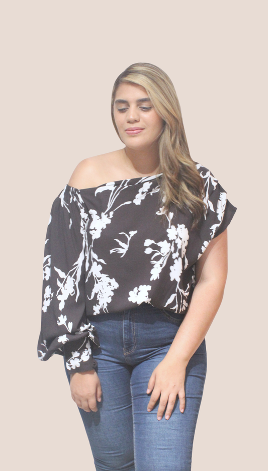 BLACKI Blouse asimétrica