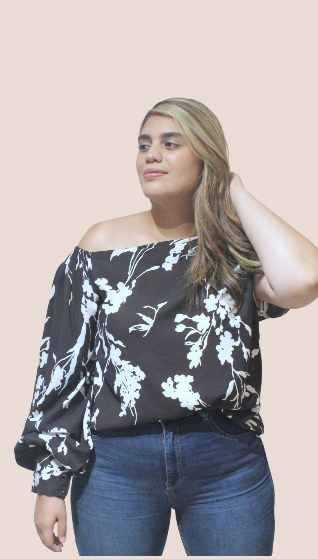 BLACKI Blouse asimétrica