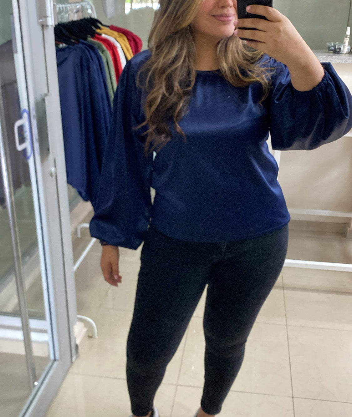 SATIN BLOUSE en azul marino