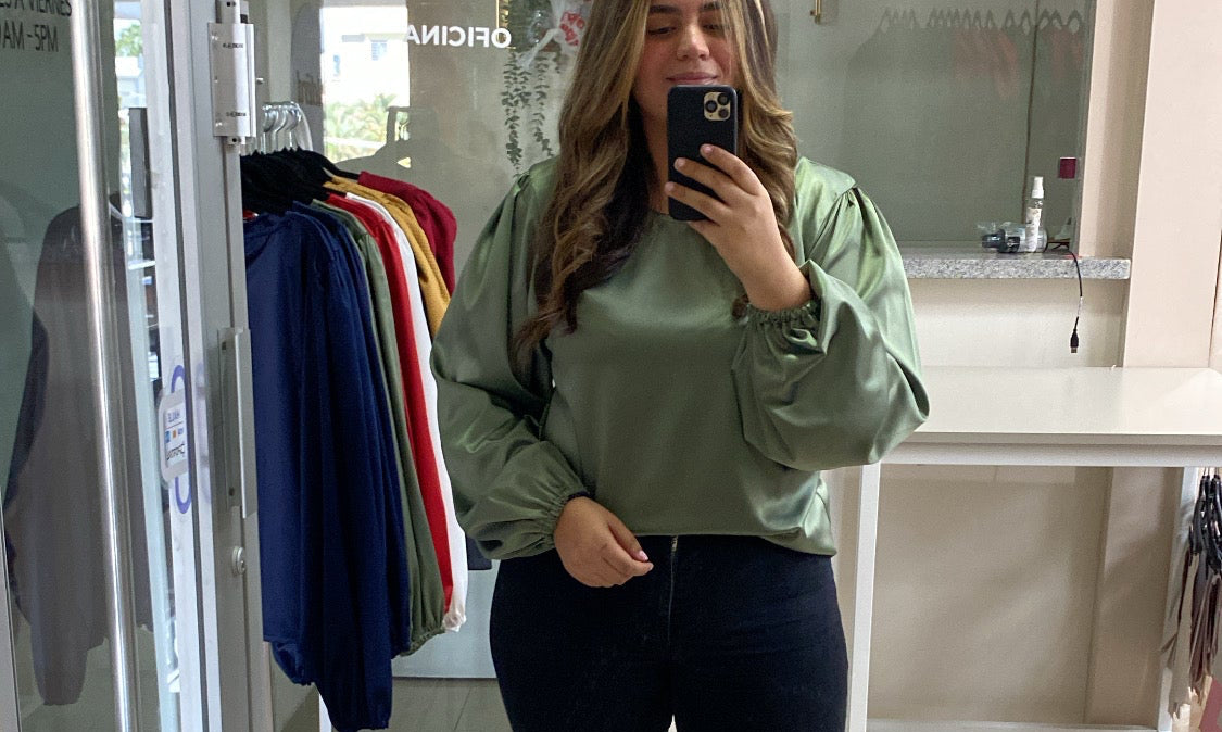 SATIN BLOUSE en verde